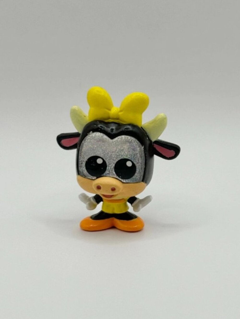 ULTRA RARE Series 5: Clarabelle Cow (Yellow Outfit) Disney Doorables